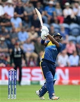 Kusal Perera t-shirt #3708802