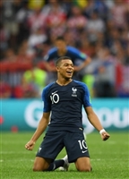 Kylian Mbappe Longsleeve T-shirt #3464758