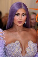Kylie Jenner Longsleeve T-shirt #3832982