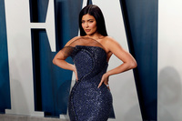 Kylie Jenner Longsleeve T-shirt #3934192