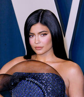 Kylie Jenner Longsleeve T-shirt #3934197