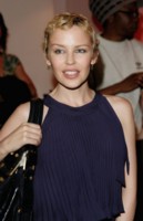 Kylie Minogue Longsleeve T-shirt #1454419