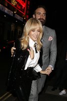 Kylie Minogue Longsleeve T-shirt #2775079