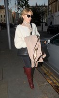 Kylie Minogue Longsleeve T-shirt #2826753