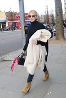 Kylie Minogue Sweatshirt #2965594