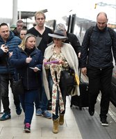 Kylie Minogue Sweatshirt #3189456