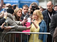 Kylie Minogue Sweatshirt #3189483