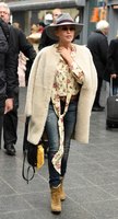 Kylie Minogue Sweatshirt #3189510