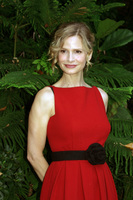 Kyra Sedgwick t-shirt #2292981