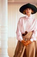 Kyra Sedgwick Sweatshirt #3827017