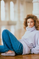 Kyra Sedgwick Sweatshirt #3827020