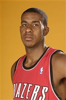 LaMarcus Aldridge t-shirt #3368230