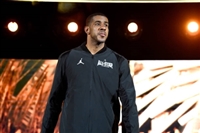 LaMarcus Aldridge t-shirt #3368295