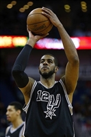 LaMarcus Aldridge t-shirt #3368312