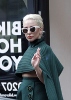 Lady Gaga magic mug #G871517