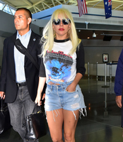 Lady Gaga Longsleeve T-shirt #2629461