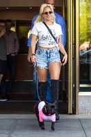 Lady Gaga Longsleeve T-shirt #2629467