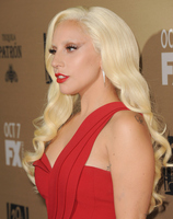 Lady Gaga Longsleeve T-shirt #2629609