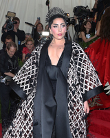 Lady Gaga Longsleeve T-shirt #2629725