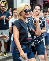 Lady Gaga Longsleeve T-shirt #2629920