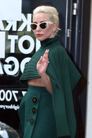 Lady Gaga Longsleeve T-shirt #2630346