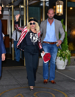 Lady Gaga Longsleeve T-shirt #2630458