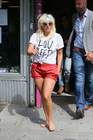 Lady Gaga Longsleeve T-shirt #2630497