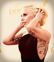 Lady Gaga Longsleeve T-shirt #2630660