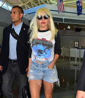Lady Gaga Longsleeve T-shirt #2630751