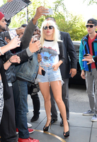 Lady Gaga Longsleeve T-shirt #2631096