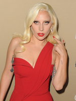Lady Gaga Longsleeve T-shirt #2631178