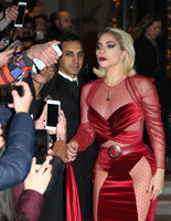 Lady Gaga Longsleeve T-shirt #3004484