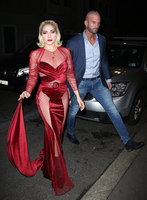 Lady Gaga Sweatshirt #3004533