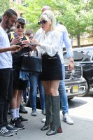 Lady Gaga Sweatshirt #3311437
