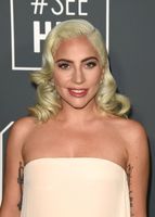 Lady Gaga Longsleeve T-shirt #3768890
