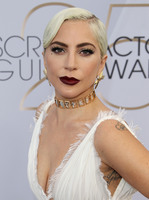 Lady Gaga Longsleeve T-shirt #3797956