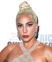 Lady Gaga Longsleeve T-shirt #3798136