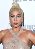 Lady Gaga Longsleeve T-shirt #3798215
