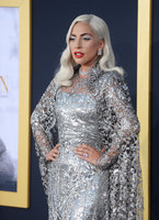 Lady Gaga Longsleeve T-shirt #3798318