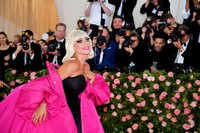 Lady Gaga Sweatshirt #3853378