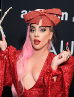 Lady Gaga Longsleeve T-shirt #3915999
