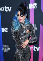 Lady Gaga Longsleeve T-shirt #3940361