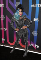 Lady Gaga Longsleeve T-shirt #3940410