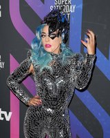 Lady Gaga Longsleeve T-shirt #3940417