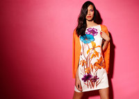 Lais Ribeiro Longsleeve T-shirt #2177393