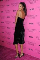 Lais Ribeiro Longsleeve T-shirt #2904733