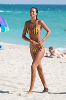 Lais Ribeiro Longsleeve T-shirt #3065867