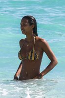 Lais Ribeiro Longsleeve T-shirt #3065958
