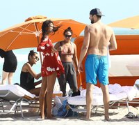 Lais Ribeiro Longsleeve T-shirt #3119572
