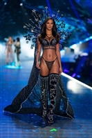 Lais Ribeiro Longsleeve T-shirt #3635230